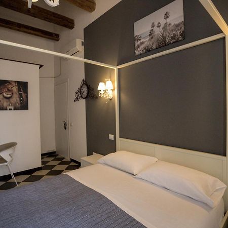 Mani Rooms Cagliari Exterior foto